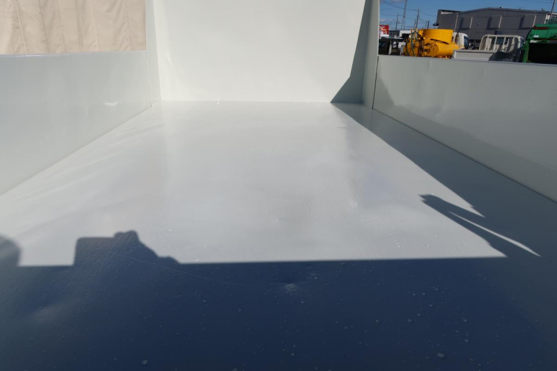 低床強化ダンプ 積載3000kg 極東製|中古トラックの販売・買取・査定のアイナビ