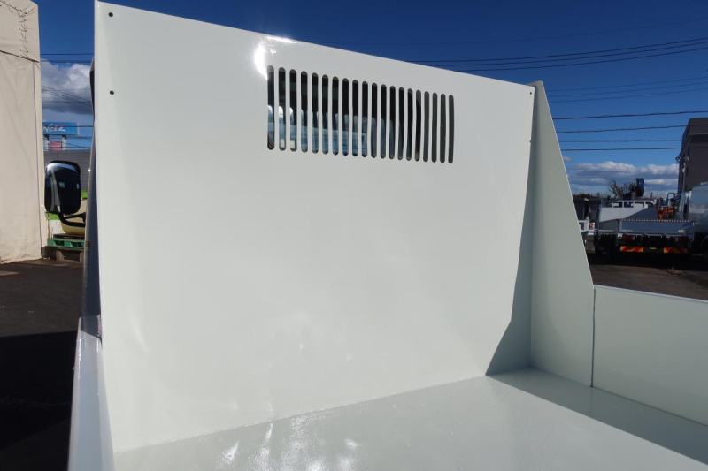 低床強化ダンプ 積載3000kg 極東製|中古トラックの販売・買取・査定のアイナビ