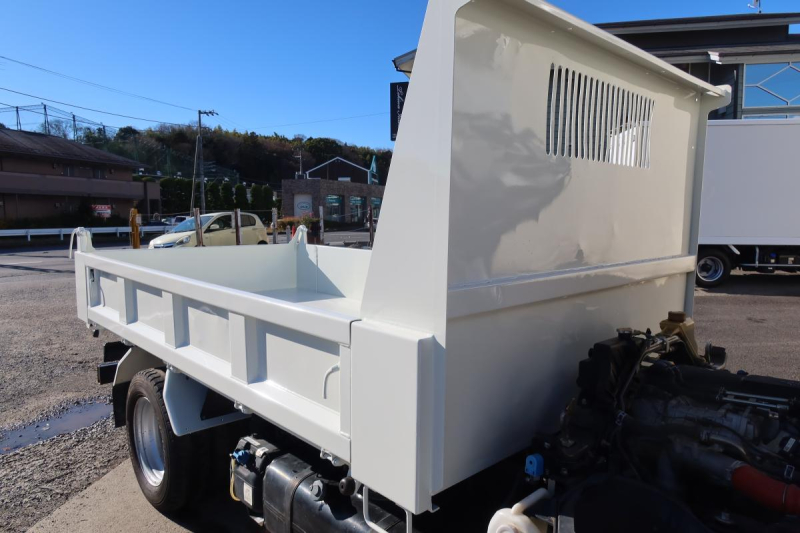 低床強化ダンプ 積載3000kg 極東製|中古トラックの販売・買取・査定のアイナビ