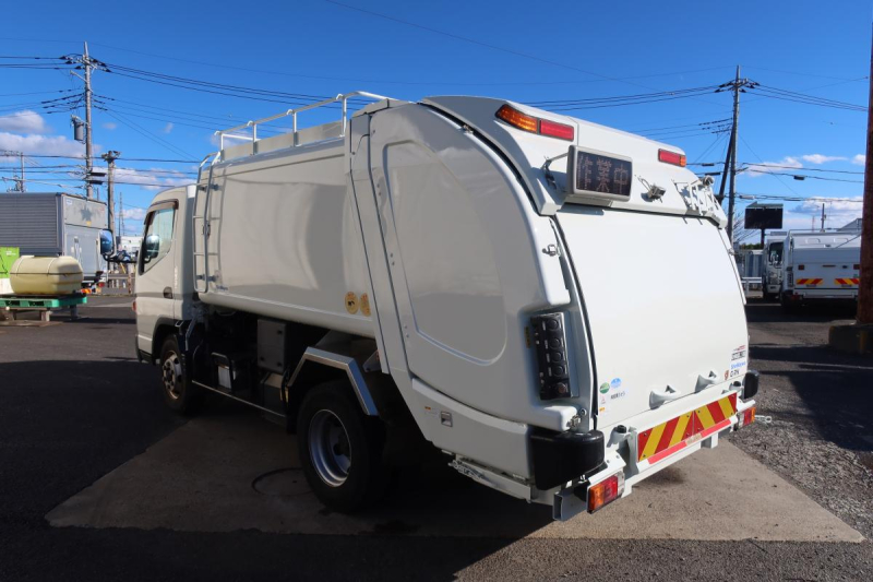 ワイド幅 巻き込みパッカー車 新明和製6.5立米 積載3250kg|中古トラックの販売・買取・査定のアイナビ