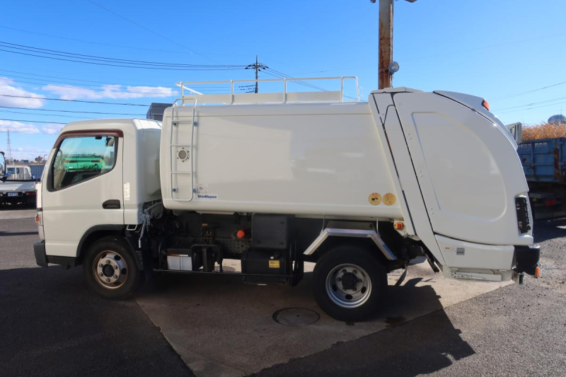 ワイド幅 巻き込みパッカー車 新明和製6.5立米 積載3250kg|中古トラックの販売・買取・査定のアイナビ