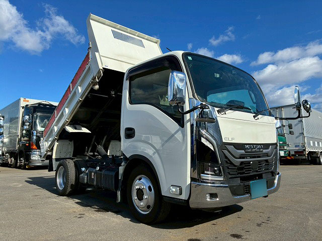 保証対象車両4ナンバー新明和工業5t限定準中型免許|中古トラックの販売・買取・査定のアイナビ