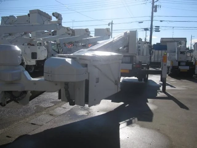 いすゞ 特殊車両|中古トラックの販売・買取・査定のアイナビ