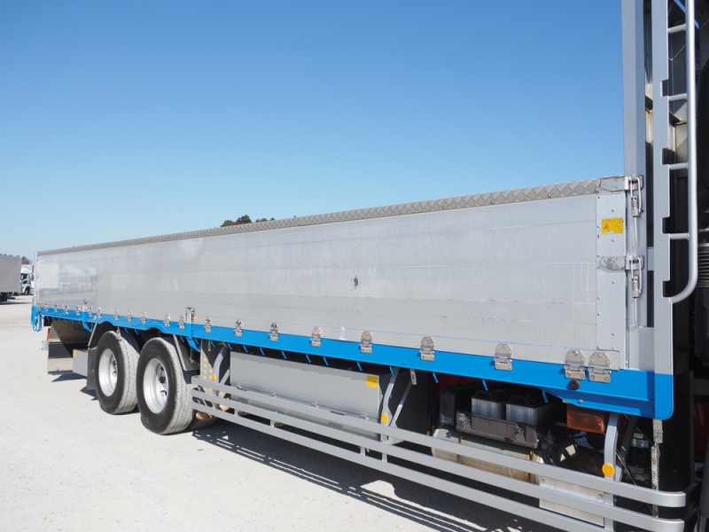 三菱ふそう 平ボディ スーパーグレート|中古トラックの販売・買取・査定のアイナビ