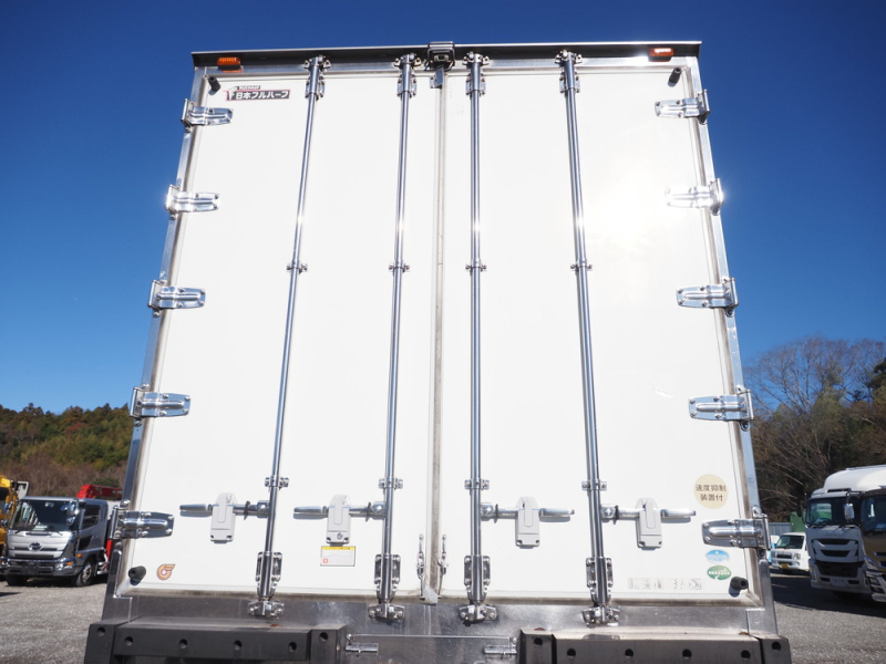 いすゞ 冷凍バン ギガ|中古トラックの販売・買取・査定のアイナビ