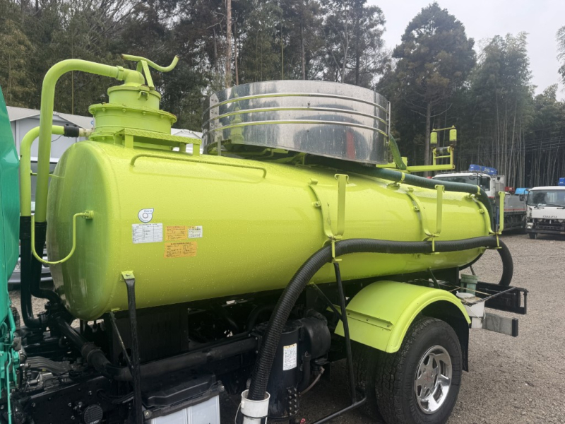 バキュームカーモリタエコノス最大容積3700L脱臭器|中古トラックの販売・買取・査定のアイナビ