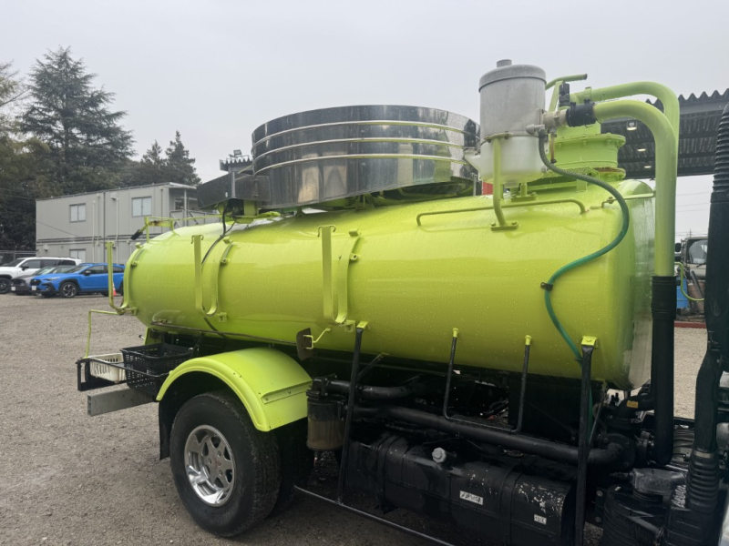 バキュームカーモリタエコノス最大容積3700L脱臭器|中古トラックの販売・買取・査定のアイナビ