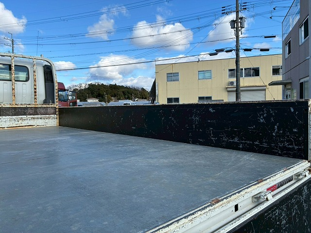 保証対象車両車検付2t積載6速MT2t5tキャブオーバー|中古トラックの販売・買取・査定のアイナビ