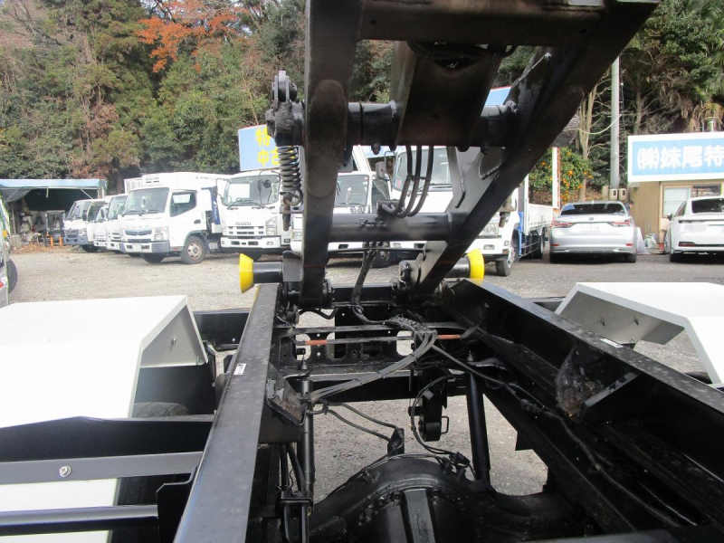 4t アームロール 車検令和8年12月|中古トラックの販売・買取・査定のアイナビ