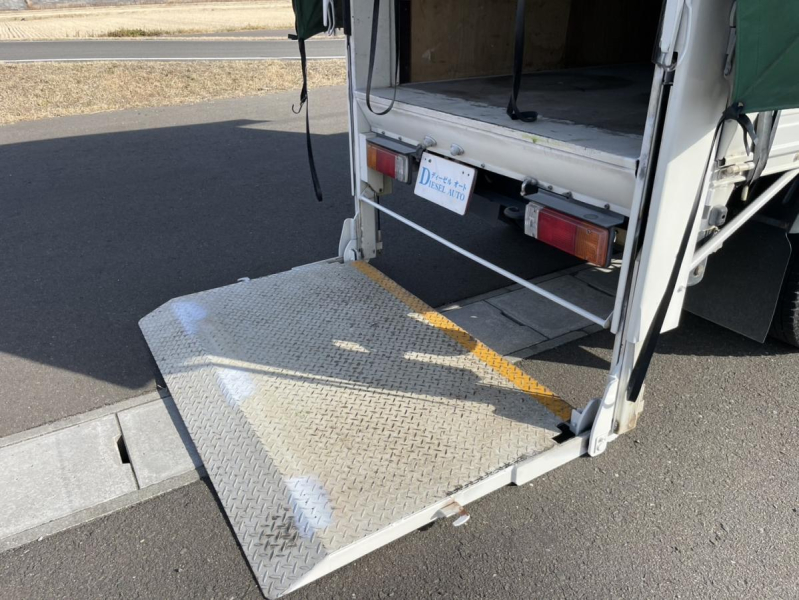 平成20年ダイナ幌車垂直ゲート10万キロ準中型免許対応AT車|中古トラックの販売・買取・査定のアイナビ