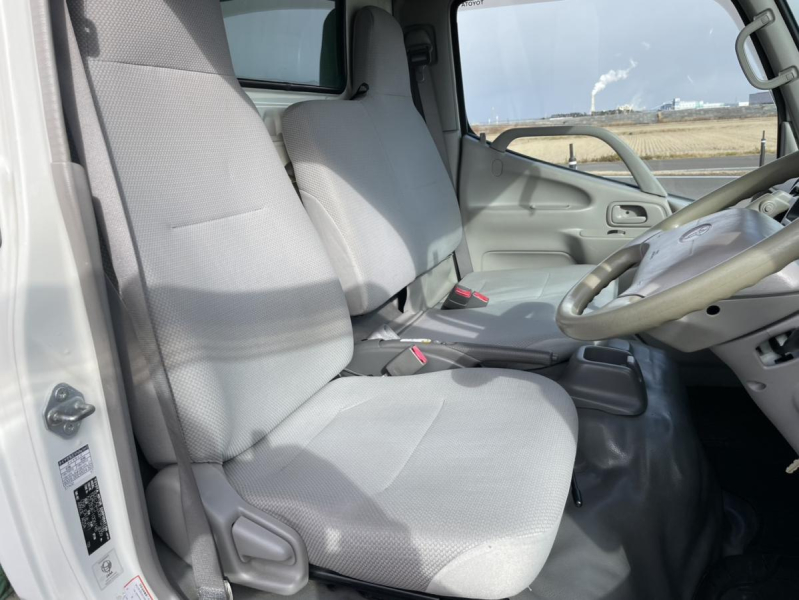 平成20年ダイナ幌車垂直ゲート10万キロ準中型免許対応AT車|中古トラックの販売・買取・査定のアイナビ