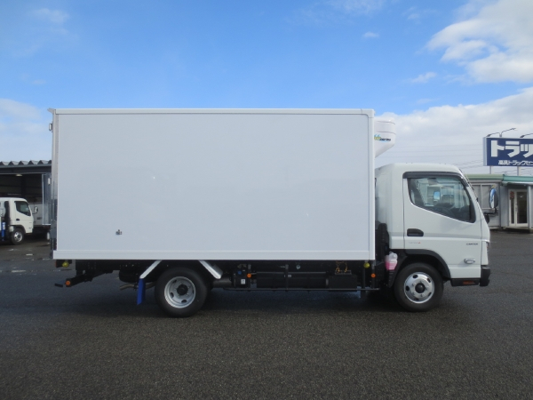 三菱キャンターワイドロング冷蔵冷凍車|中古トラックの販売・買取・査定のアイナビ