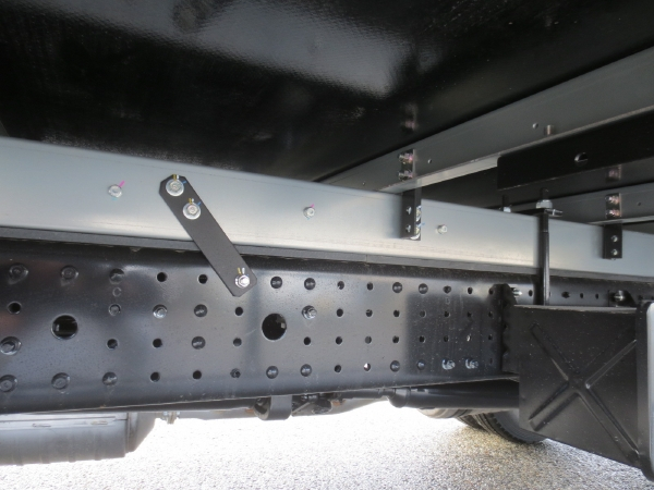 三菱キャンターワイドロング冷蔵冷凍車|中古トラックの販売・買取・査定のアイナビ