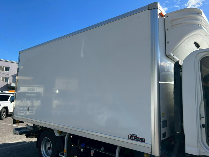 ワイドロング菱重低温パワーゲート車検付|中古トラックの販売・買取・査定のアイナビ