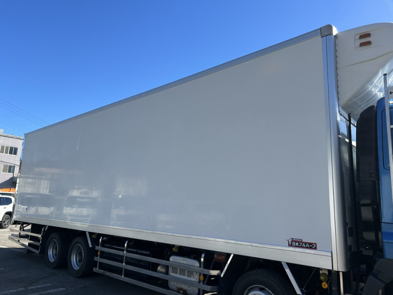 4軸低床エアサス菱重低温パワーゲートスタンバイ|中古トラックの販売・買取・査定のアイナビ