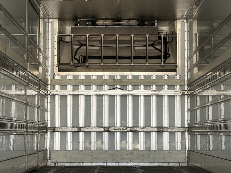 4軸低床エアサス菱重低温パワーゲートスタンバイ|中古トラックの販売・買取・査定のアイナビ