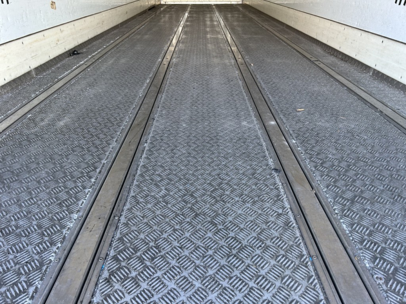 4軸低床エアサス菱重低温パワーゲートスタンバイ|中古トラックの販売・買取・査定のアイナビ