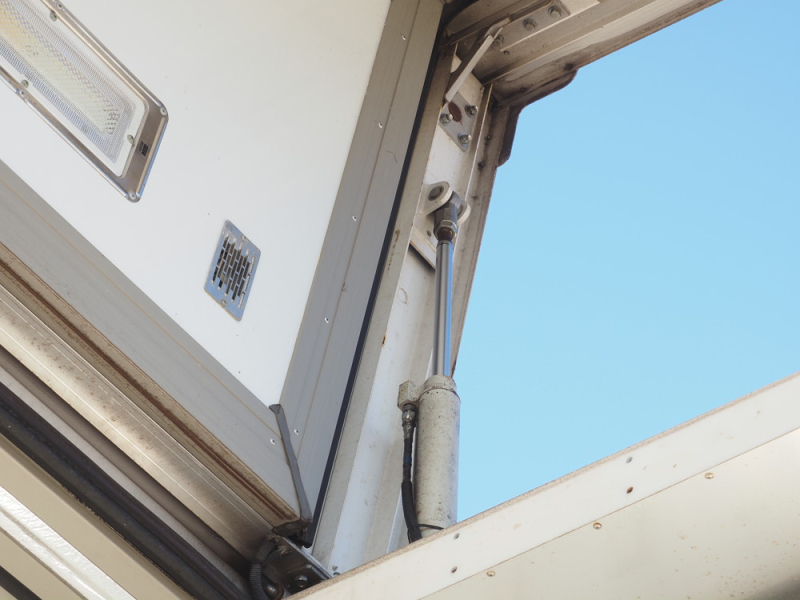 日野 冷凍ウイング プロフィア|中古トラックの販売・買取・査定のアイナビ