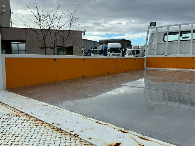 保証対象車両垂直式パワーゲートパブコ150馬力距離浅AT|中古トラックの販売・買取・査定のアイナビ