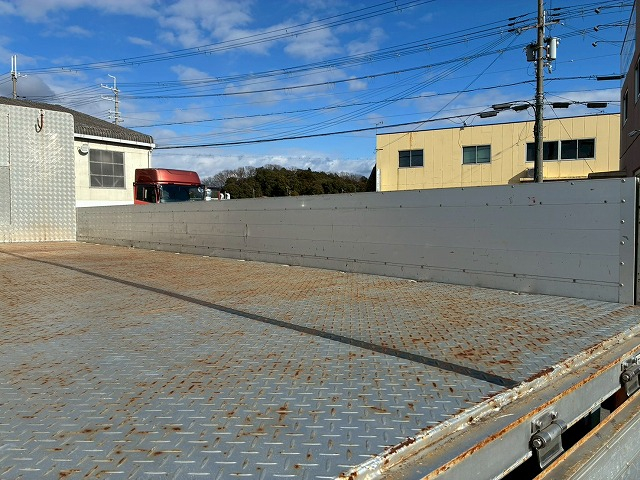 アルミブロックフルキャブロングパブコ近畿距離浅240馬力|中古トラックの販売・買取・査定のアイナビ