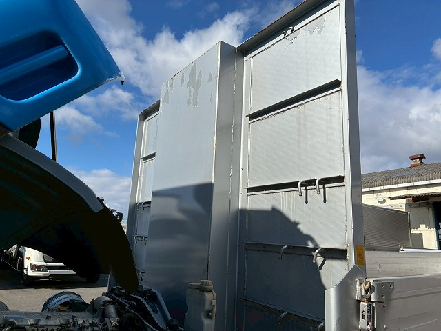 アルミブロックフルキャブロングパブコ近畿距離浅240馬力|中古トラックの販売・買取・査定のアイナビ