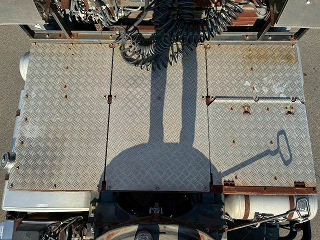 車検付ハイルーフ後輪エアサスB尺ホイールベースエスコット|中古トラックの販売・買取・査定のアイナビ