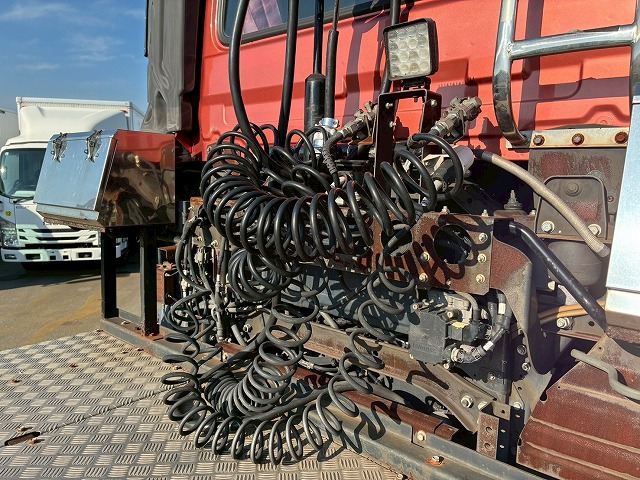 車検付ハイルーフ後輪エアサスB尺ホイールベースエスコット|中古トラックの販売・買取・査定のアイナビ