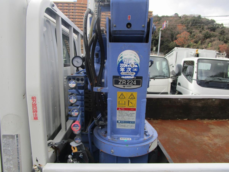 3t クレーン付 タダノZR224 2.22t吊 4段ラジコン|中古トラックの販売・買取・査定のアイナビ