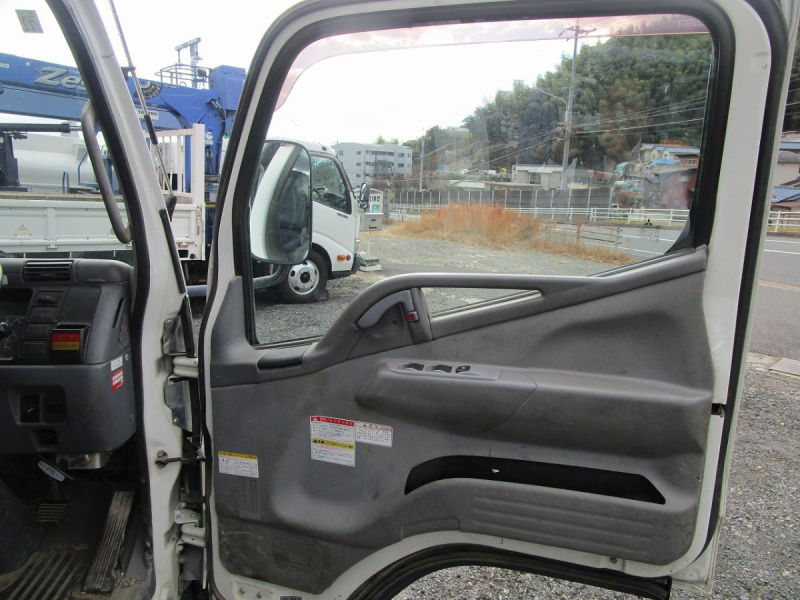 3t クレーン付 タダノZR224 2.22t吊 4段ラジコン|中古トラックの販売・買取・査定のアイナビ