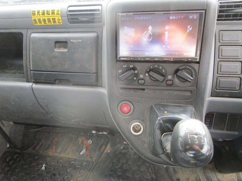 3t クレーン付 タダノZR224 2.22t吊 4段ラジコン|中古トラックの販売・買取・査定のアイナビ