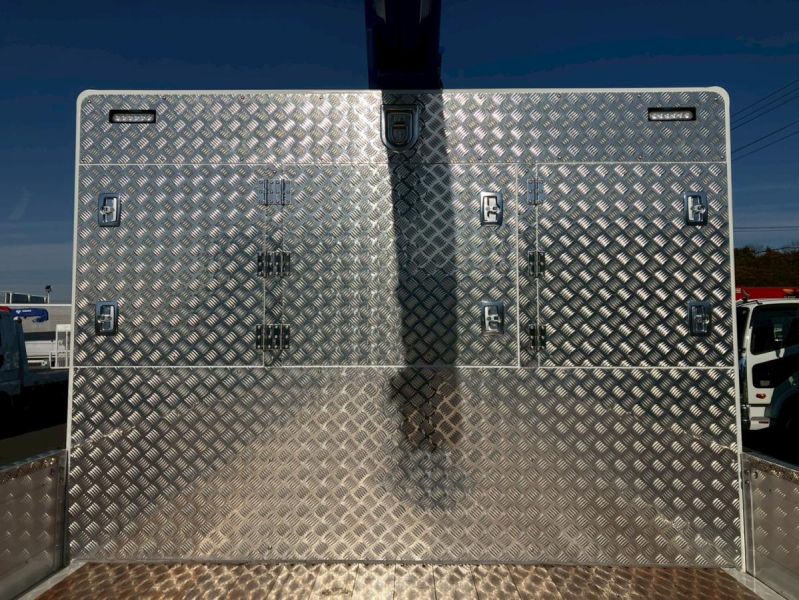 ☆未使用車 AT車 4軸低床 ハイルーフ タダノ 4段クレーン|中古トラックの販売・買取・査定のアイナビ