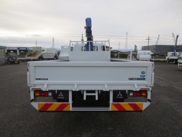 三菱キャンターワイド超ロングクレーン付|中古トラックの販売・買取・査定のアイナビ