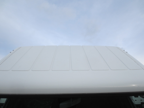 三菱キャンターワイド超ロングクレーン付|中古トラックの販売・買取・査定のアイナビ