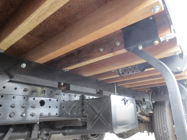 三菱キャンターワイド超ロングクレーン付|中古トラックの販売・買取・査定のアイナビ