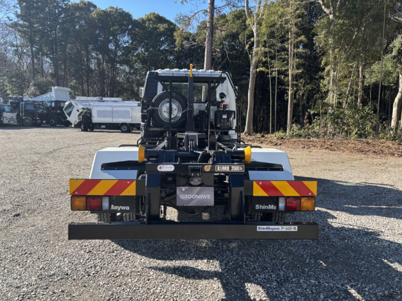 R7年新明和アームロールCCA44-31未使用車車検付|中古トラックの販売・買取・査定のアイナビ