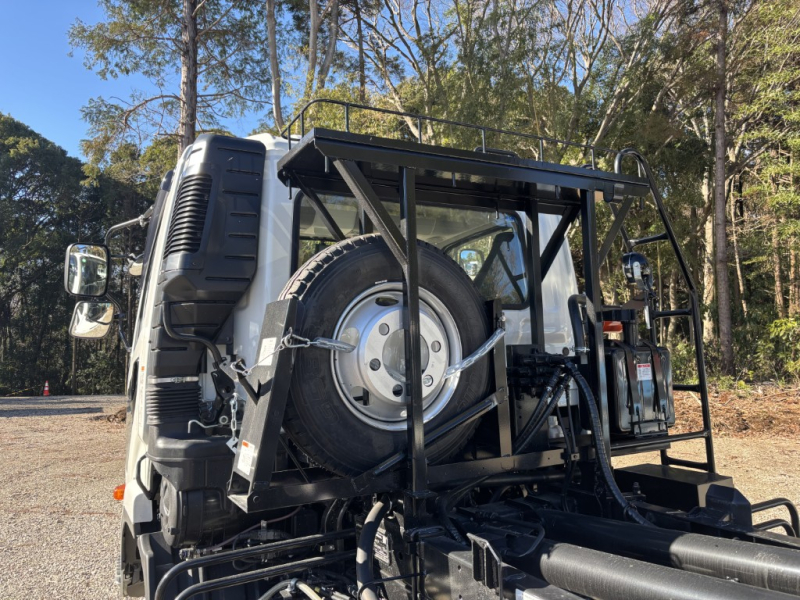 R7年新明和アームロールCCA44-31未使用車車検付|中古トラックの販売・買取・査定のアイナビ