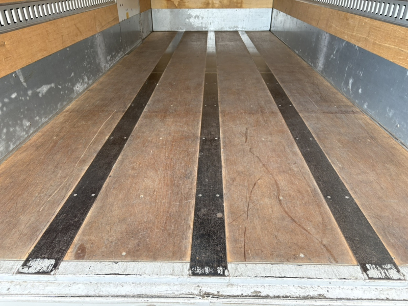 H30年式、エルフ、アルミバン、車検付|中古トラックの販売・買取・査定のアイナビ