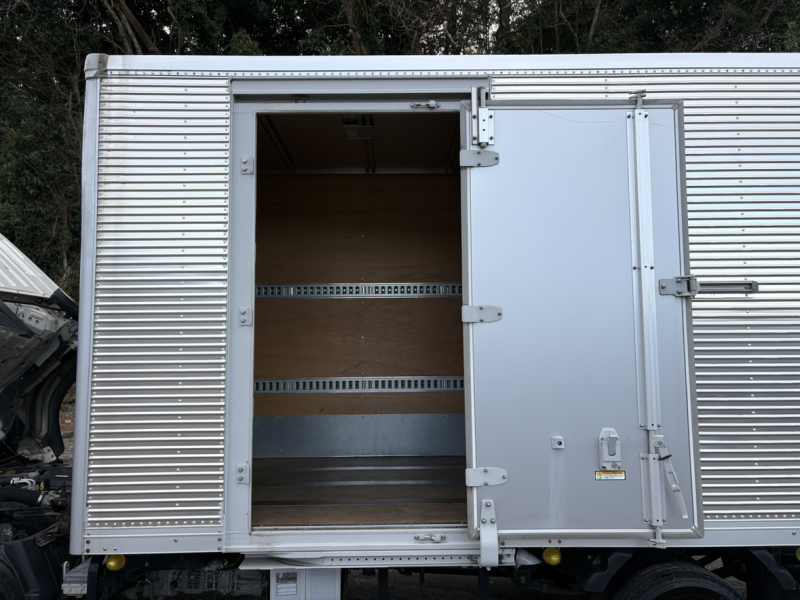 H30年式、エルフ、アルミバン、車検付|中古トラックの販売・買取・査定のアイナビ