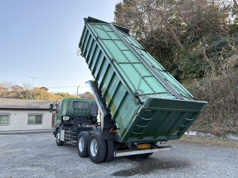 H17年式、ギガ、深ダンプ|中古トラックの販売・買取・査定のアイナビ