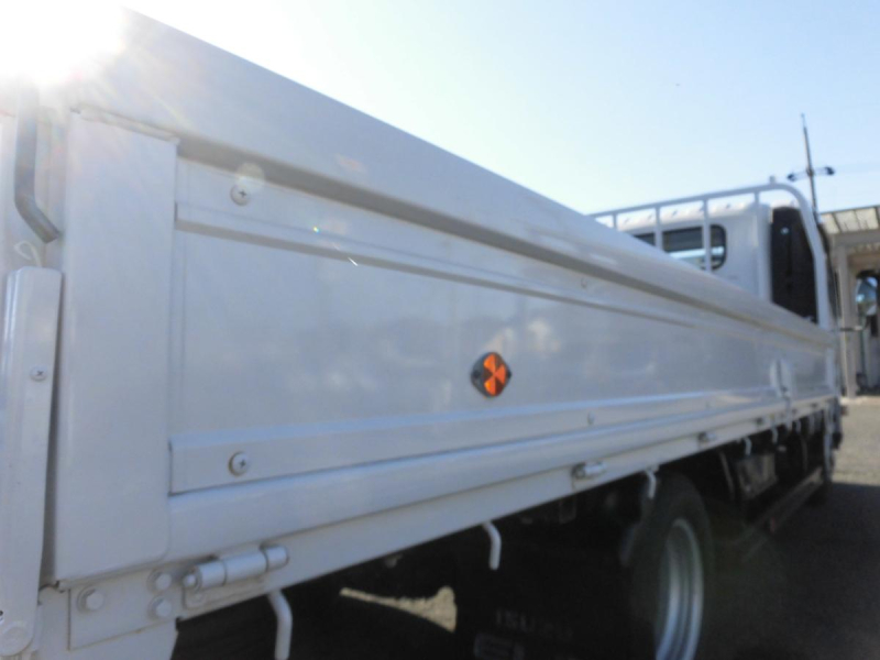 R1年エルフ2T全低床 ワイドロング 準中型5T未満条件OK!|中古トラックの販売・買取・査定のアイナビ