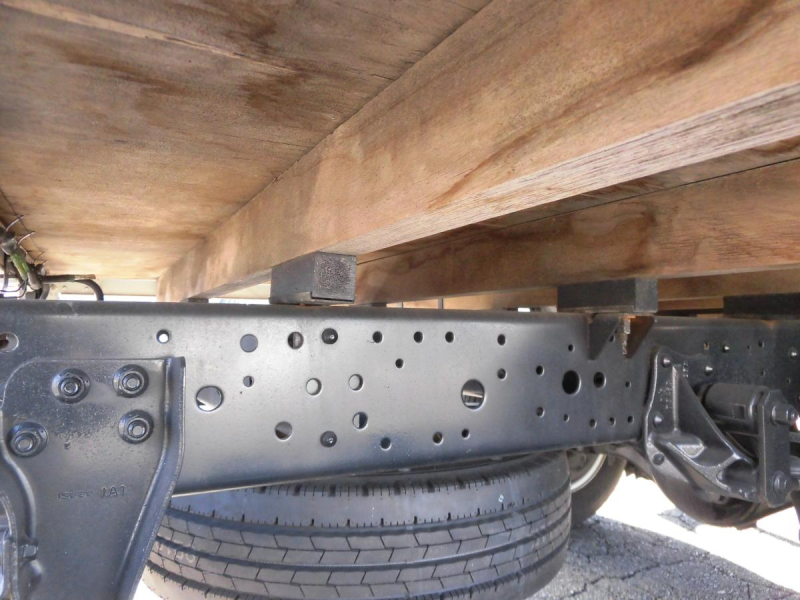 R1年エルフ2T全低床 ワイドロング 準中型5T未満条件OK!|中古トラックの販売・買取・査定のアイナビ