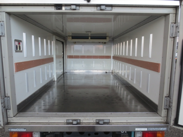 トヨタトヨエース冷蔵冷凍車|中古トラックの販売・買取・査定のアイナビ