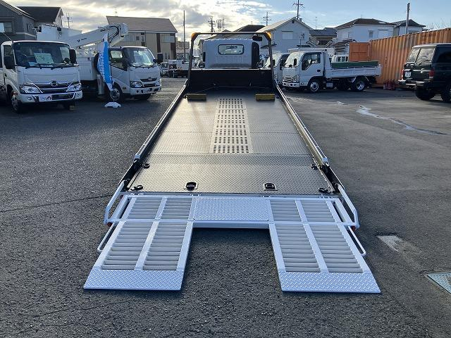 いすゞ 特殊車両|中古トラックの販売・買取・査定のアイナビ