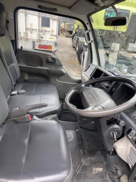 H7プロフィアV8検付 ボルト止め取外しアオリ付深ダンプ仕様|中古トラックの販売・買取・査定のアイナビ