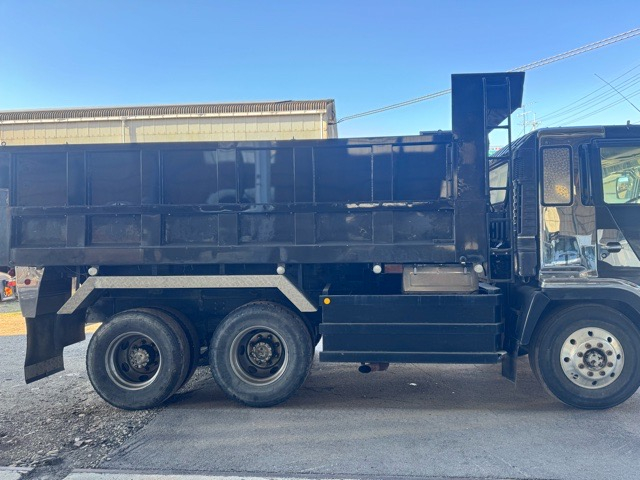 H7プロフィアV8検付 ボルト止め取外しアオリ付深ダンプ仕様|中古トラックの販売・買取・査定のアイナビ