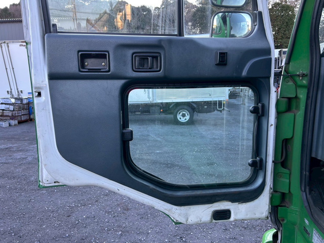 【7.2m×平ボディ】UDトラックス/コンドル|中古トラックの販売・買取・査定のアイナビ