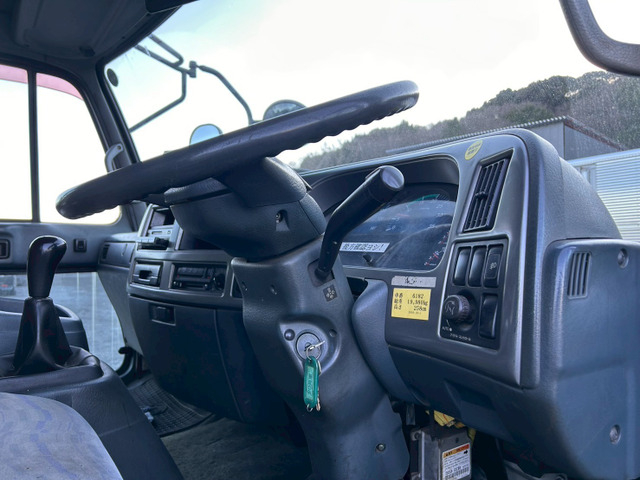 【7.2m×平ボディ】UDトラックス/コンドル|中古トラックの販売・買取・査定のアイナビ