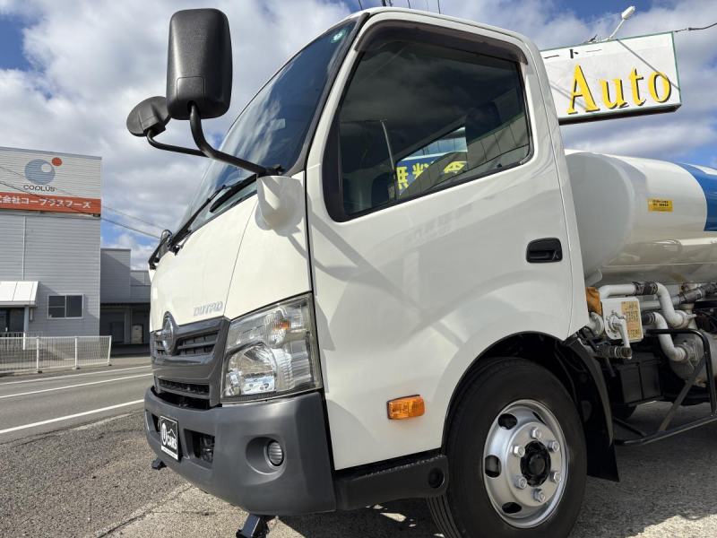 H27デュトロ 散水車|中古トラックの販売・買取・査定のアイナビ