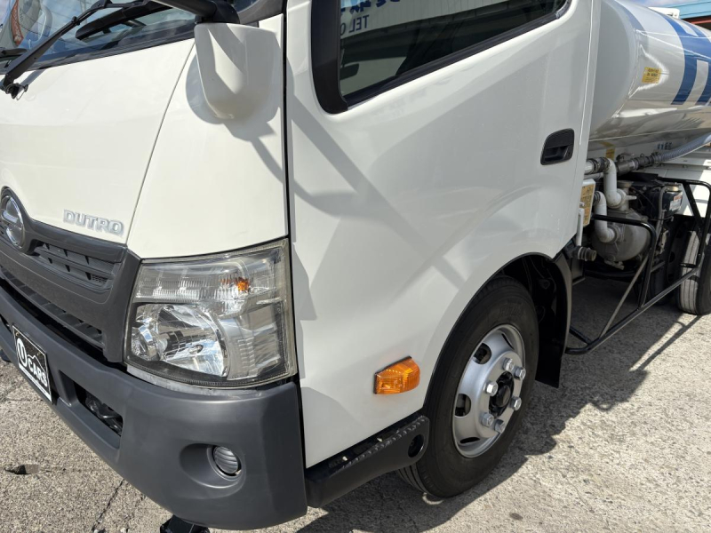 H27デュトロ 散水車|中古トラックの販売・買取・査定のアイナビ