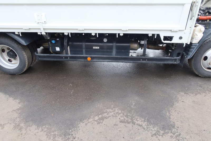 キャンター ワイドロング平ボディ 積載2000kg車検付き|中古トラックの販売・買取・査定のアイナビ